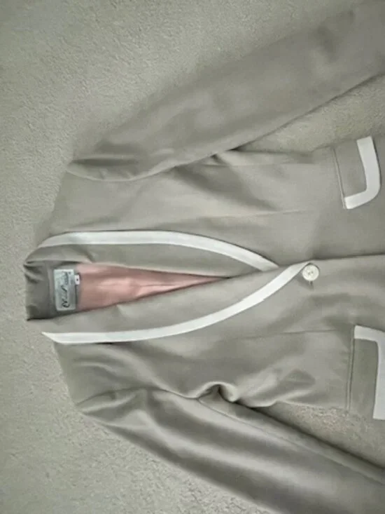 Oleg Cassini Spring/Summer Blazer - Picture 2 of 4
